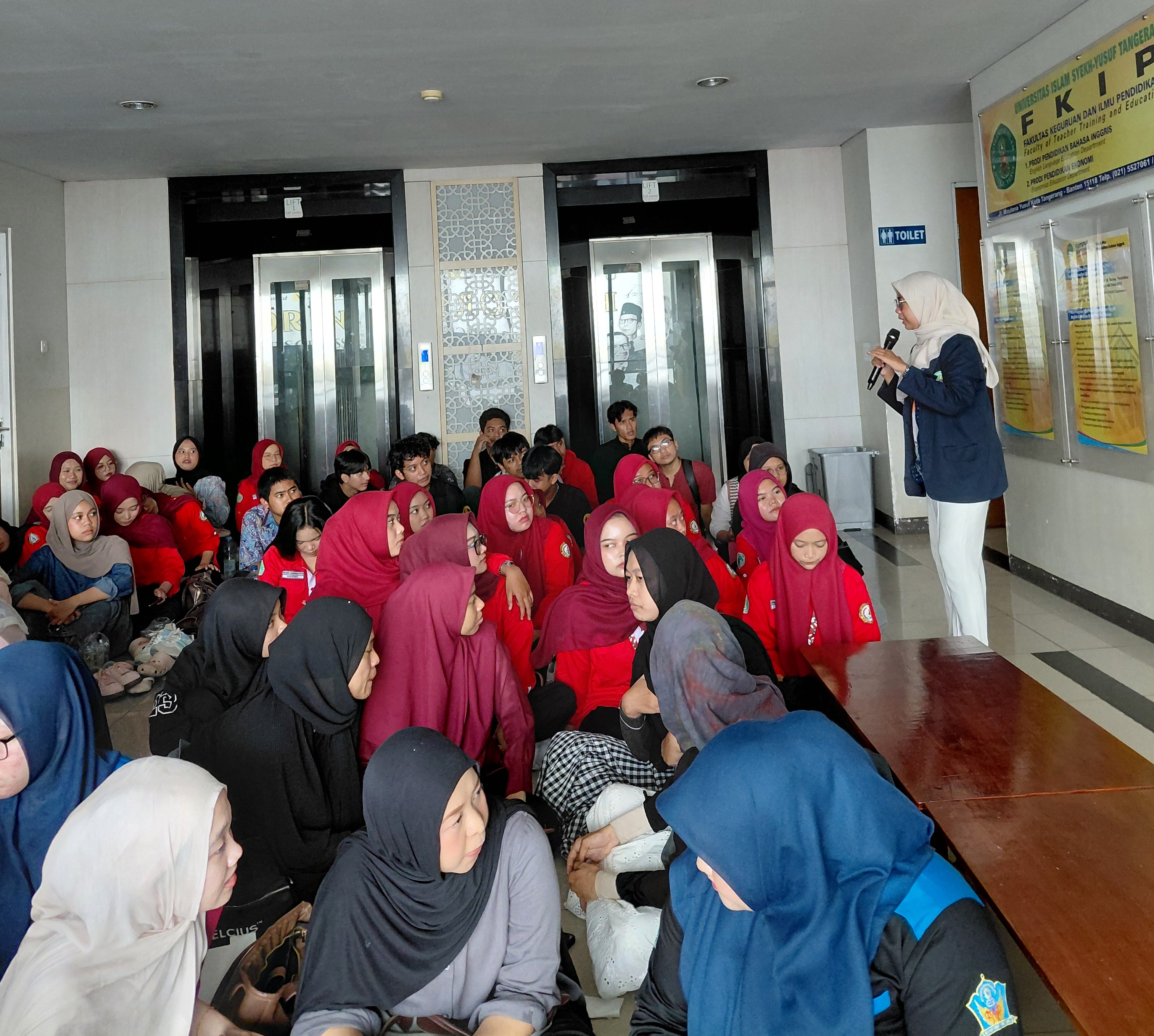 Sesi diskusi Program NALAR FKIP UNIS