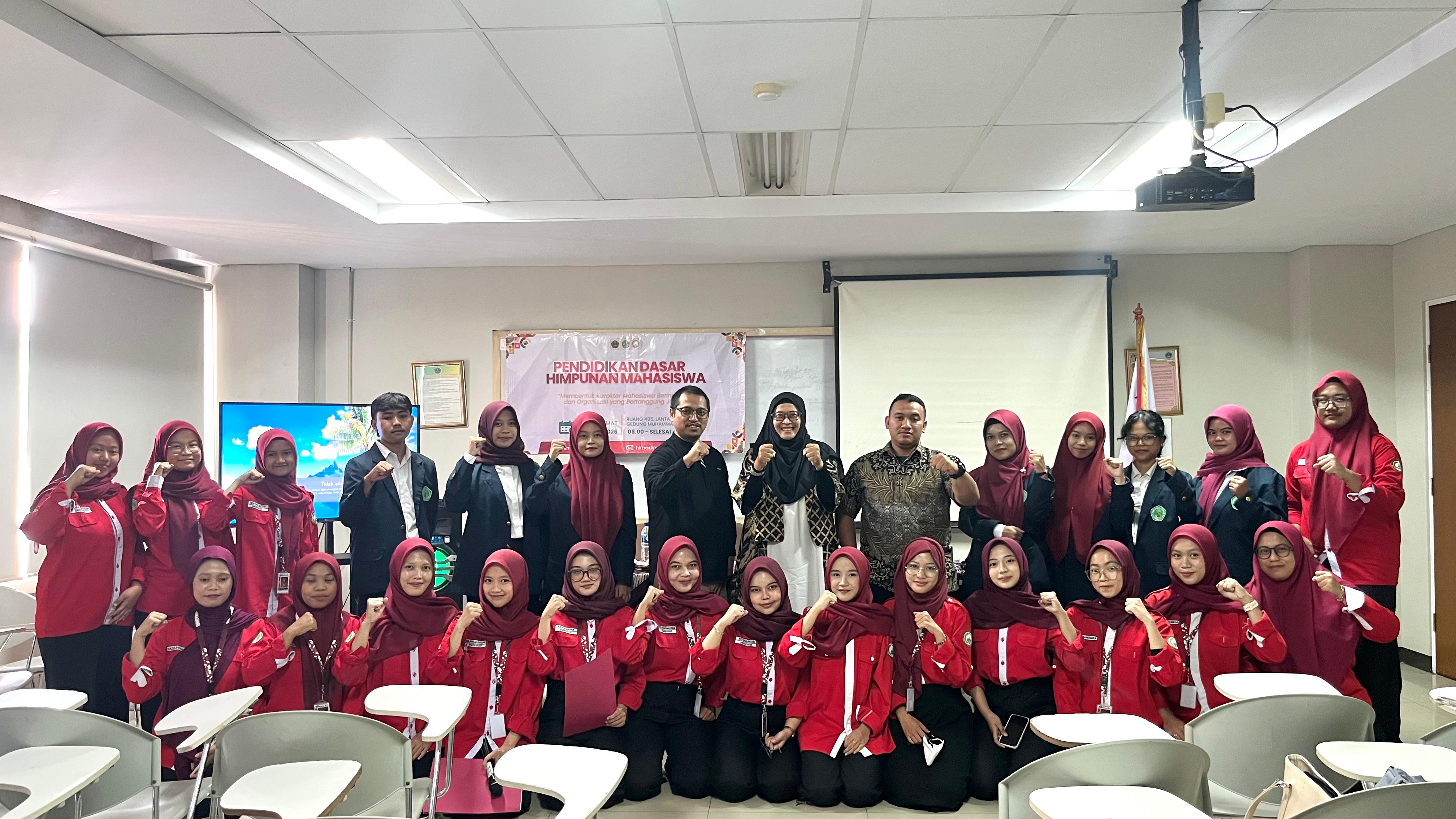 PDHM HIMADIMI FKIP UNIS Bekali Mahasiswa dengan Dasar Organisasi dan Kepemimpinan Berintegritas