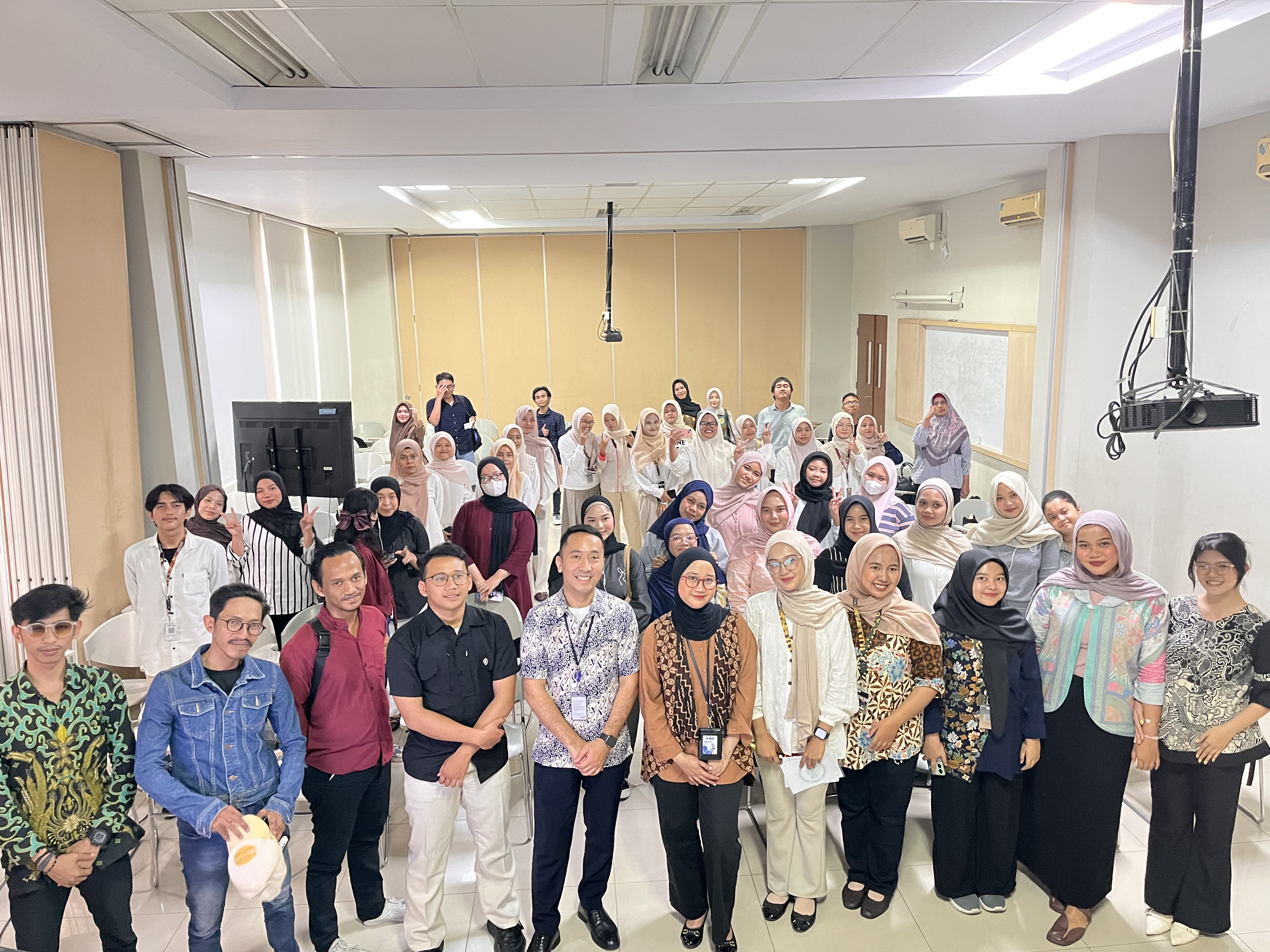 Dokumentasi Seminar Literasi Keuangan FKIP UNIS 7