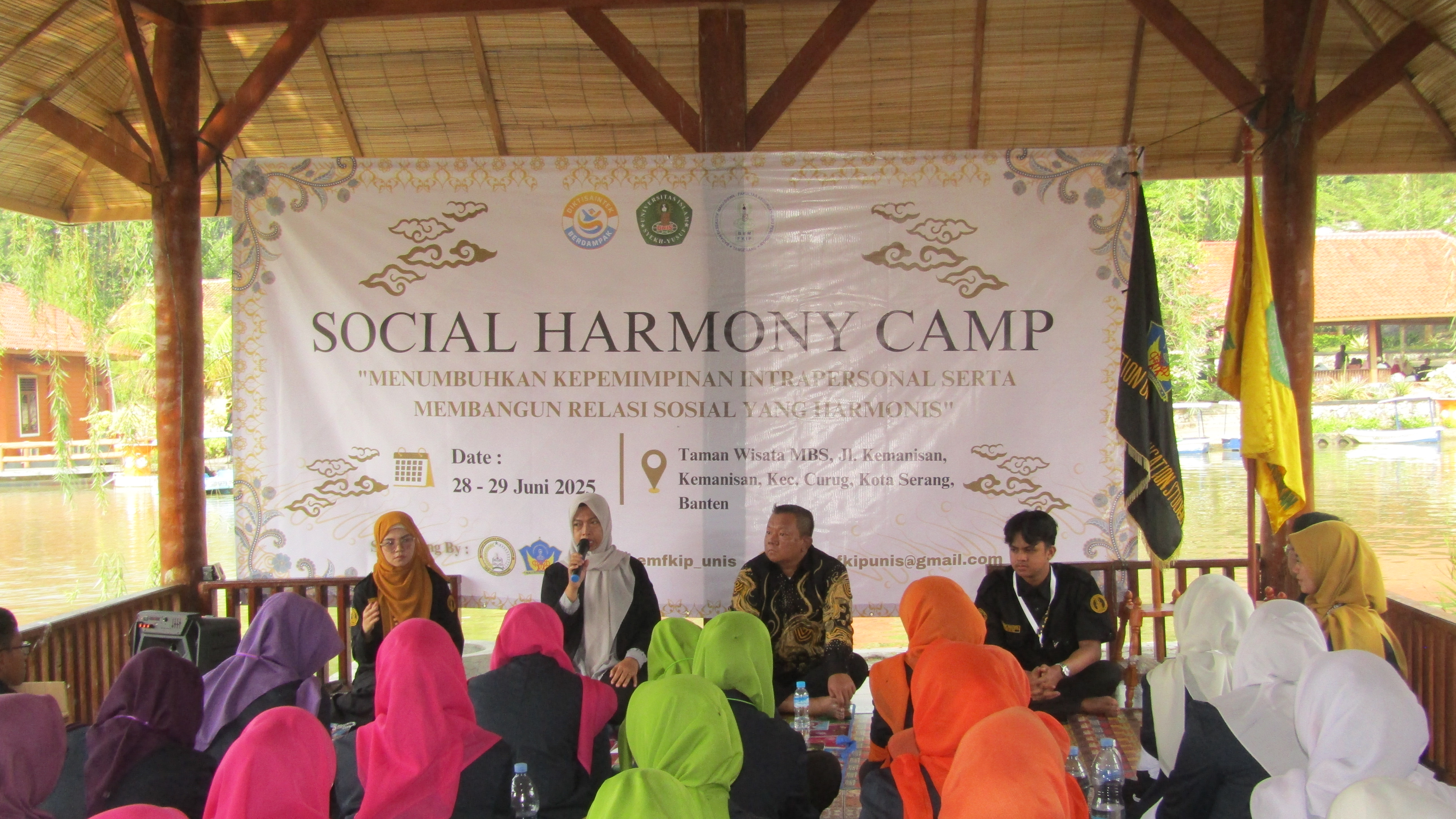 Mahasiswa FKIP UNIS dalam kegiatan Social Harmony Camp 2025