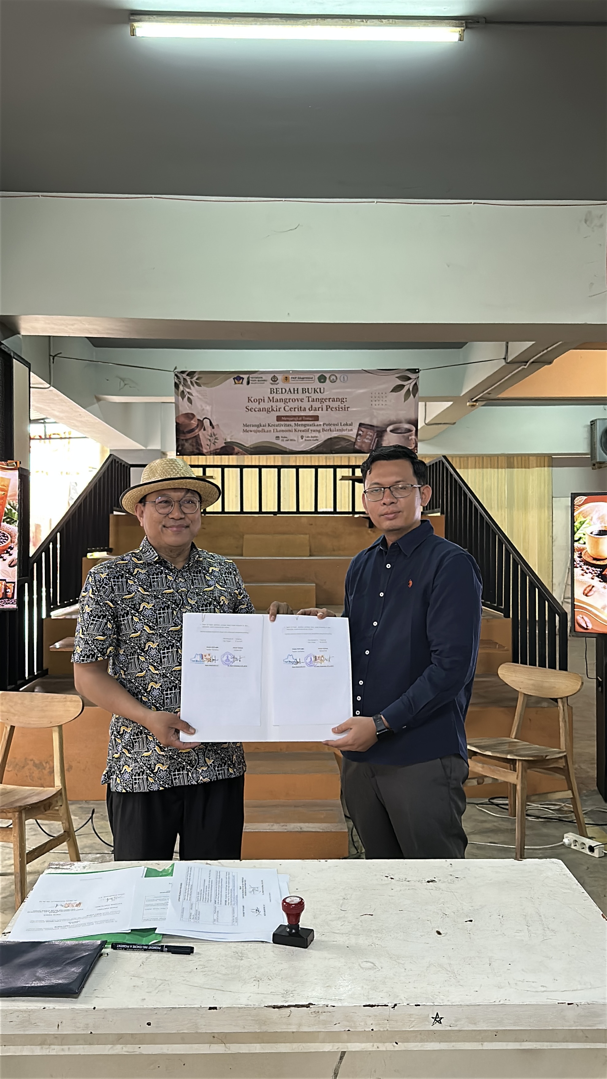 FKIP UNIS Hadirkan Praktisi Topi Bambu, Dorong Kompetensi Kewirausahaan Berbasis Kearifan Lokal