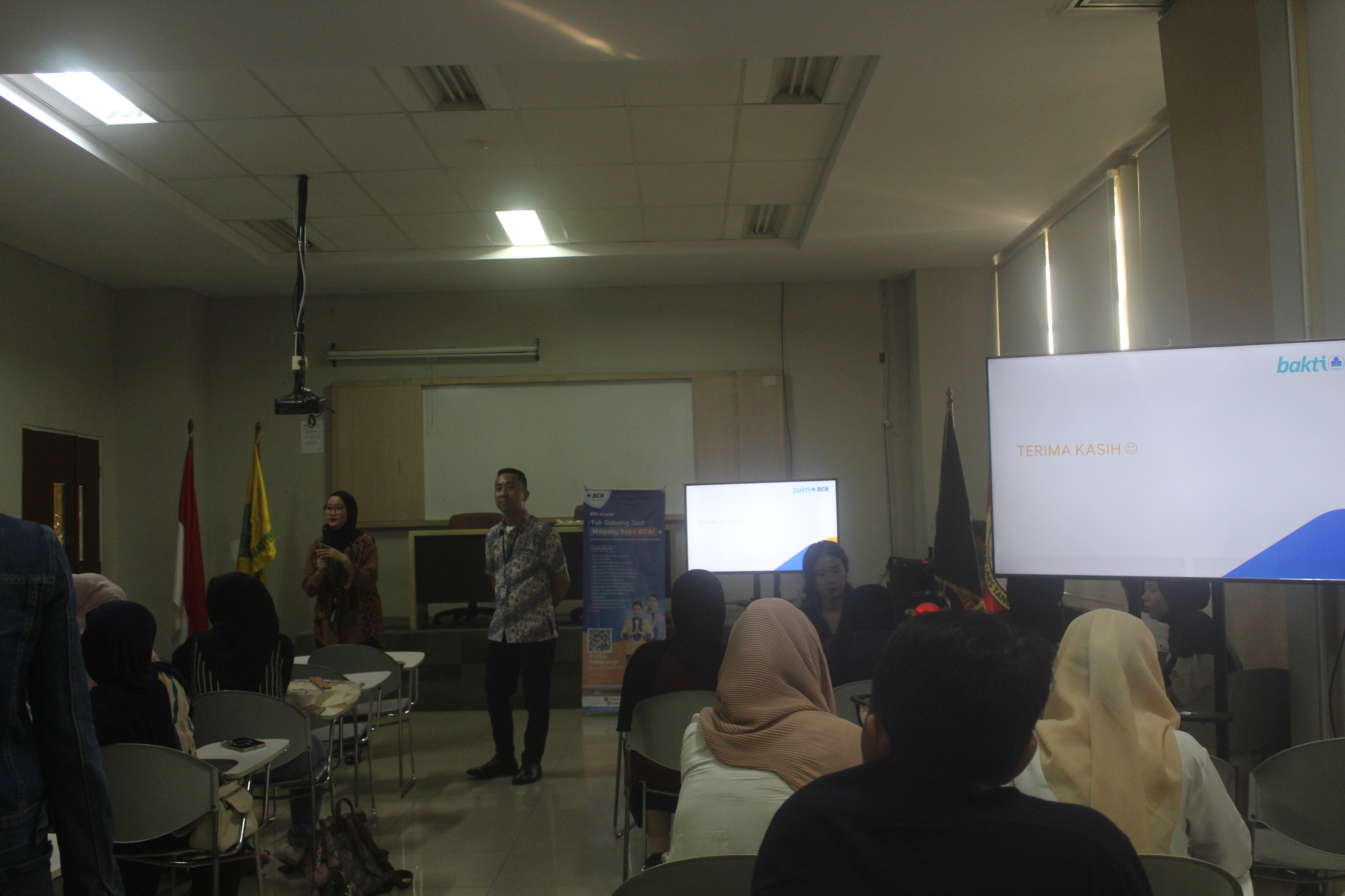 Peserta kegiatan seminar literasi keuangan FKIP UNIS