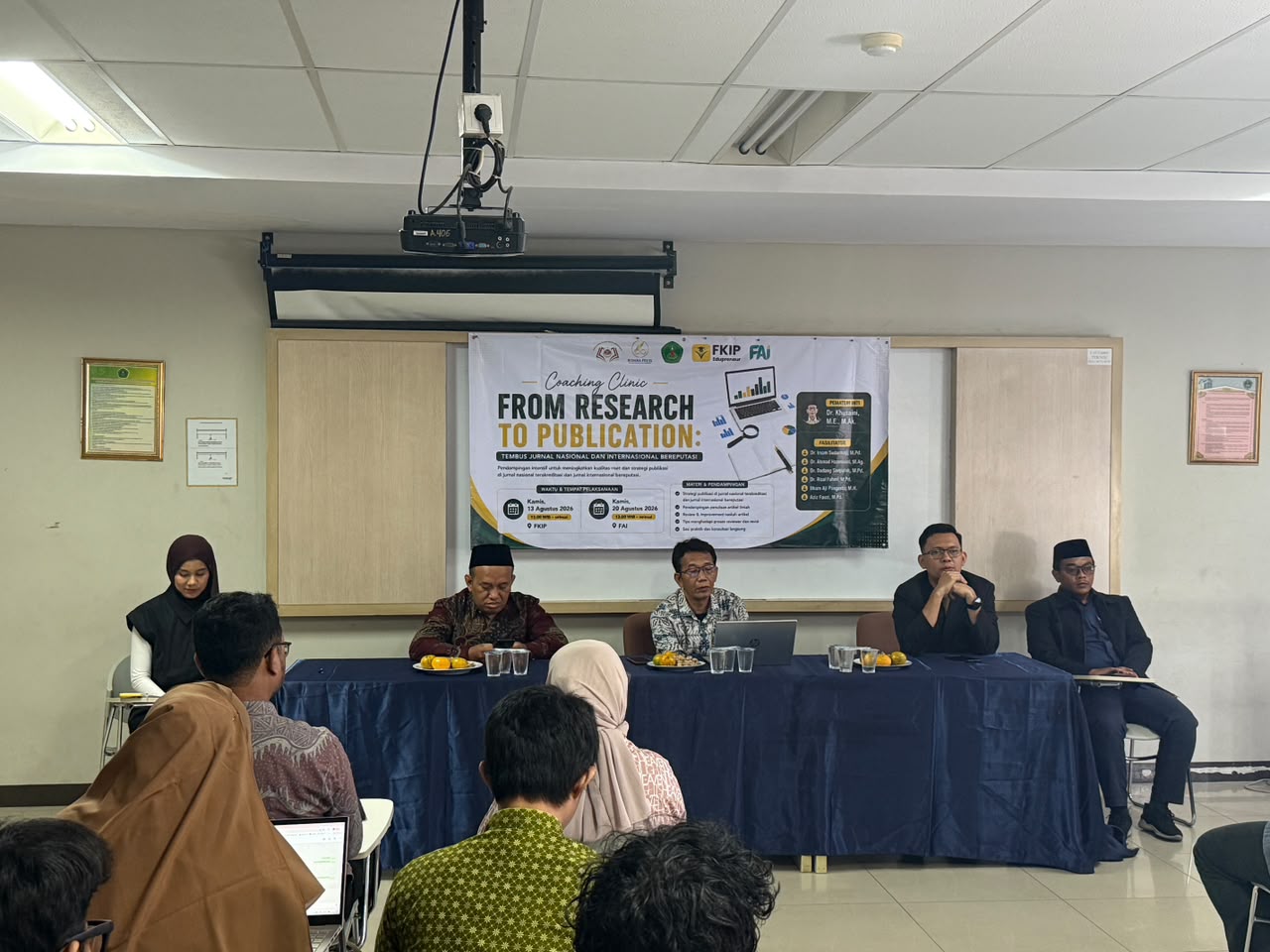 Peserta Coaching Clinic From Research to Publication
