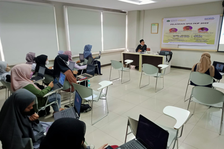 Mahasiswa FKIP Ikuti Pelatihan SPSS